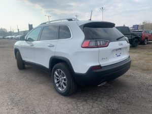 white 2021 jeep cherokee