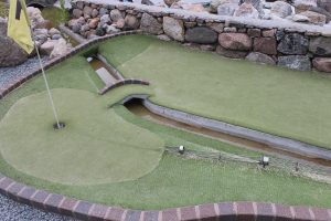 mini golf in detroit