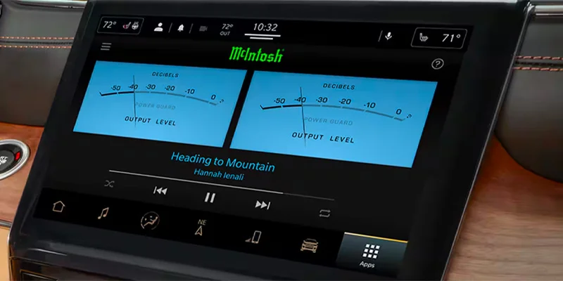Infotainment system of a 2025 Jeep Grand Cherokee