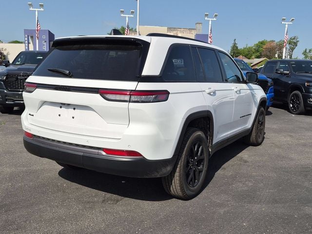 2026 Jeep Grand Cherokee GRAND CHEROKEE LAREDO ALTITUDE 4X4