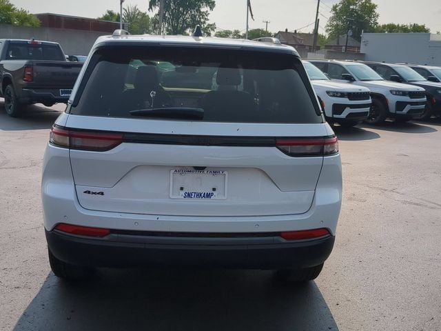 2026 Jeep Grand Cherokee GRAND CHEROKEE LAREDO ALTITUDE 4X4