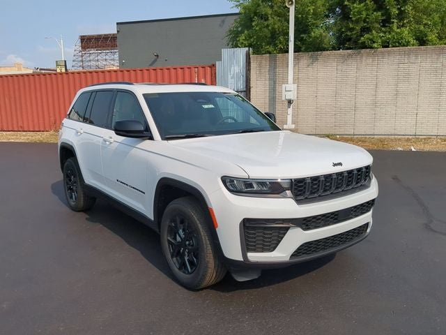 2026 Jeep Grand Cherokee GRAND CHEROKEE LAREDO ALTITUDE 4X4