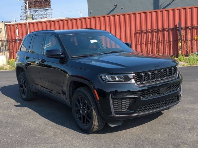 2026 Jeep Grand Cherokee GRAND CHEROKEE LAREDO ALTITUDE 4X4