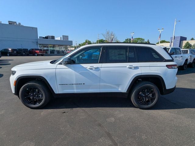 2026 Jeep Grand Cherokee GRAND CHEROKEE LAREDO ALTITUDE 4X4