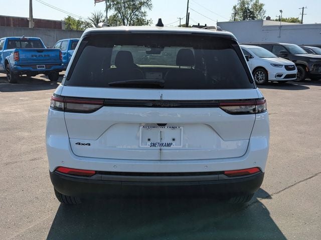 2026 Jeep Grand Cherokee GRAND CHEROKEE LAREDO ALTITUDE 4X4