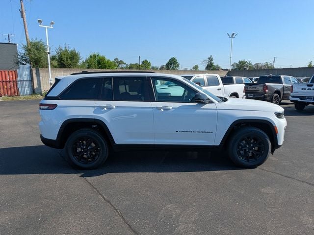 2026 Jeep Grand Cherokee GRAND CHEROKEE LAREDO ALTITUDE 4X4