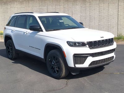 2026 Jeep Grand Cherokee GRAND CHEROKEE LAREDO ALTITUDE 4X4