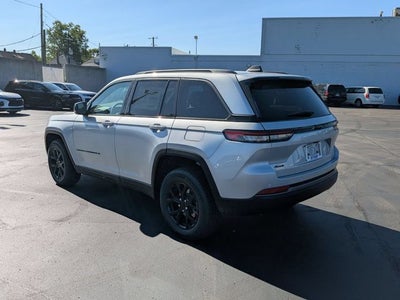 2026 Jeep Grand Cherokee GRAND CHEROKEE LAREDO ALTITUDE 4X4