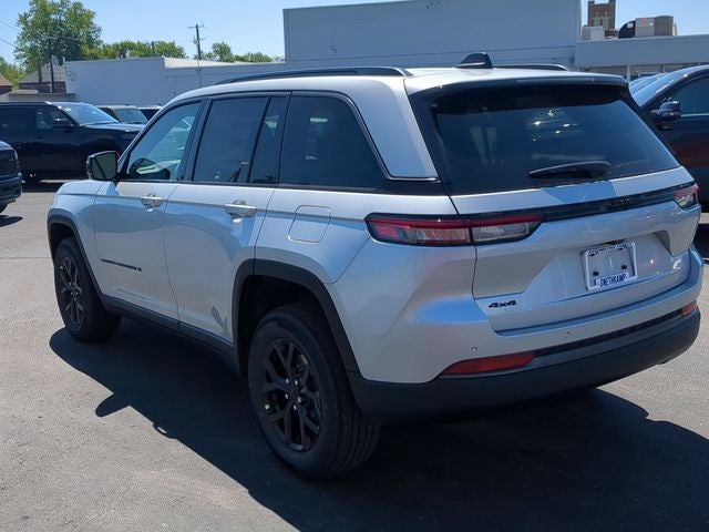 2026 Jeep Grand Cherokee GRAND CHEROKEE LAREDO ALTITUDE 4X4