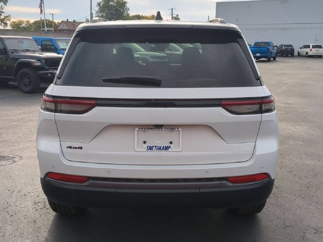 2026 Jeep Grand Cherokee GRAND CHEROKEE LAREDO ALTITUDE 4X4