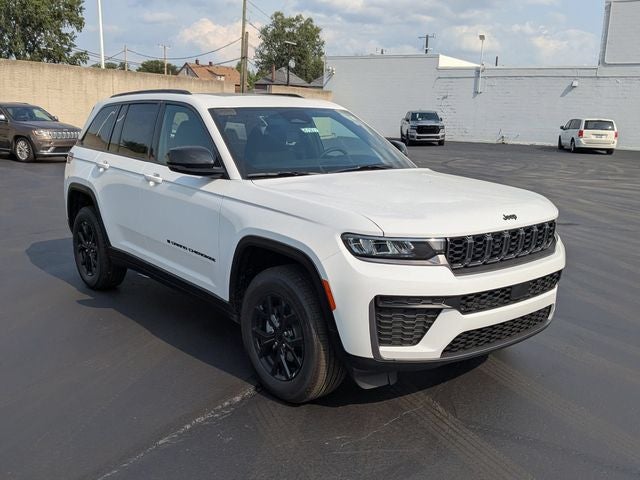2026 Jeep Grand Cherokee GRAND CHEROKEE LAREDO ALTITUDE 4X4