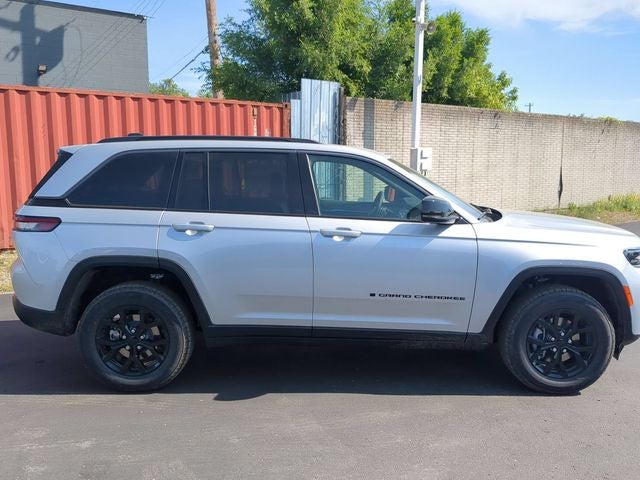 2026 Jeep Grand Cherokee GRAND CHEROKEE LAREDO ALTITUDE 4X4