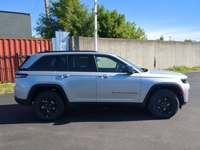 2026 Jeep Grand Cherokee GRAND CHEROKEE LAREDO ALTITUDE 4X4