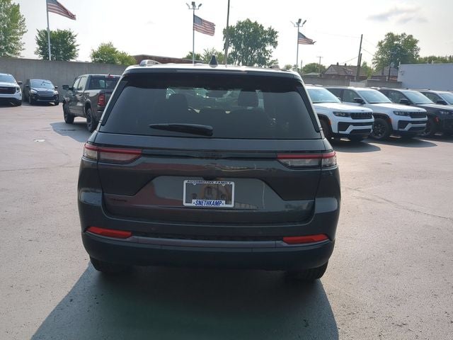 2026 Jeep Grand Cherokee GRAND CHEROKEE LAREDO ALTITUDE 4X4