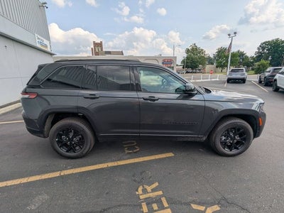 2026 Jeep Grand Cherokee GRAND CHEROKEE LAREDO ALTITUDE 4X4