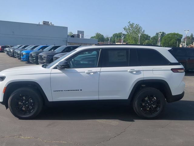 2026 Jeep Grand Cherokee GRAND CHEROKEE LAREDO ALTITUDE 4X4