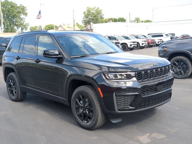 2026 Jeep Grand Cherokee GRAND CHEROKEE LAREDO ALTITUDE 4X4