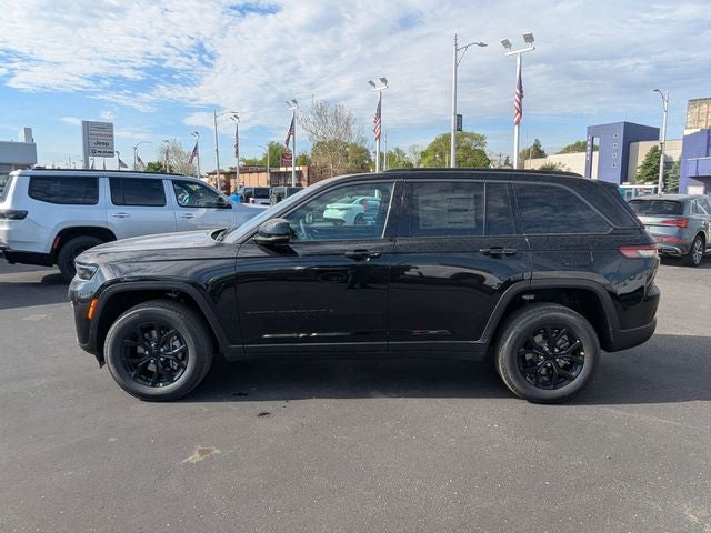 2026 Jeep Grand Cherokee GRAND CHEROKEE LAREDO ALTITUDE 4X4
