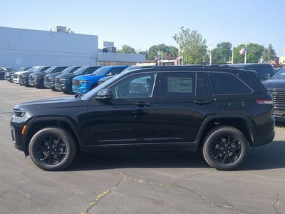 2026 Jeep Grand Cherokee GRAND CHEROKEE LAREDO ALTITUDE 4X4