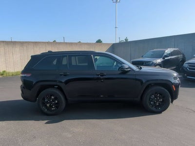 2026 Jeep Grand Cherokee GRAND CHEROKEE LAREDO ALTITUDE 4X4