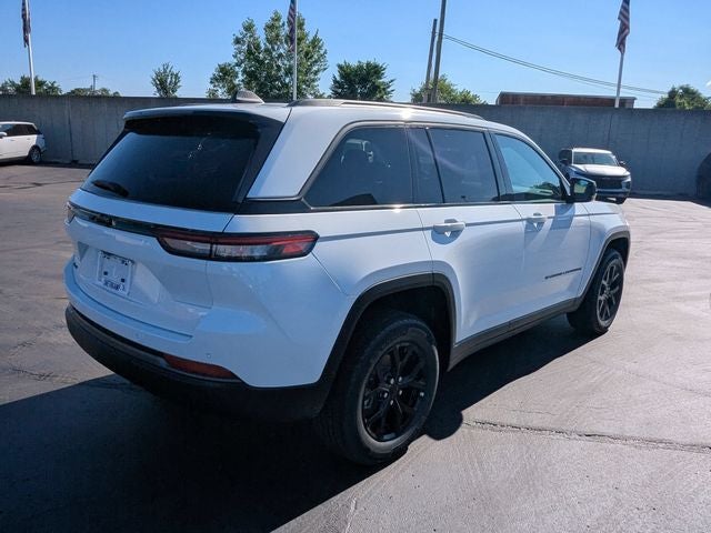 2026 Jeep Grand Cherokee GRAND CHEROKEE LAREDO ALTITUDE 4X4
