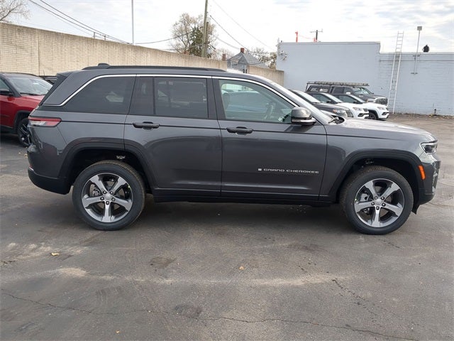 2025 Jeep Grand Cherokee GRAND CHEROKEE LIMITED 4X4