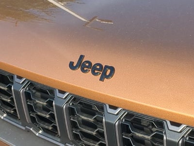 2027 Jeep Grand Cherokee GRAND CHEROKEE LIMITED 4X4