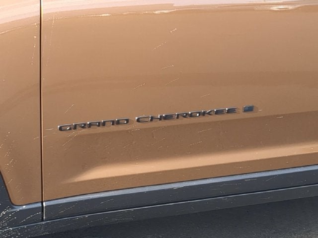 2027 Jeep Grand Cherokee GRAND CHEROKEE LIMITED 4X4