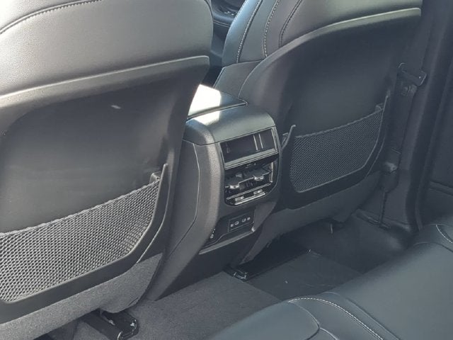 2027 Jeep Grand Cherokee GRAND CHEROKEE LIMITED 4X4