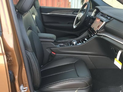 2027 Jeep Grand Cherokee GRAND CHEROKEE LIMITED 4X4
