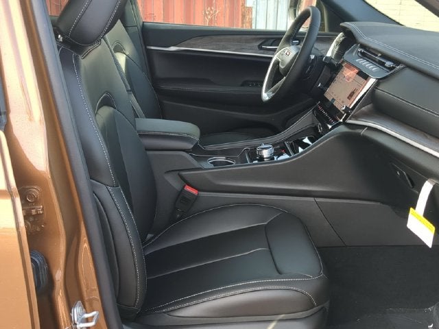 2027 Jeep Grand Cherokee GRAND CHEROKEE LIMITED 4X4