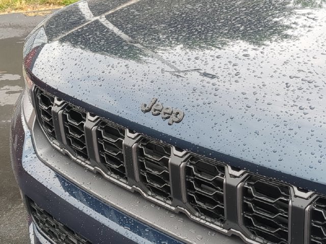 2027 Jeep Grand Cherokee GRAND CHEROKEE LIMITED 4X4