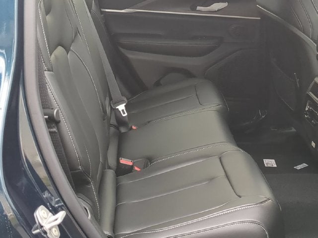 2027 Jeep Grand Cherokee GRAND CHEROKEE LIMITED 4X4