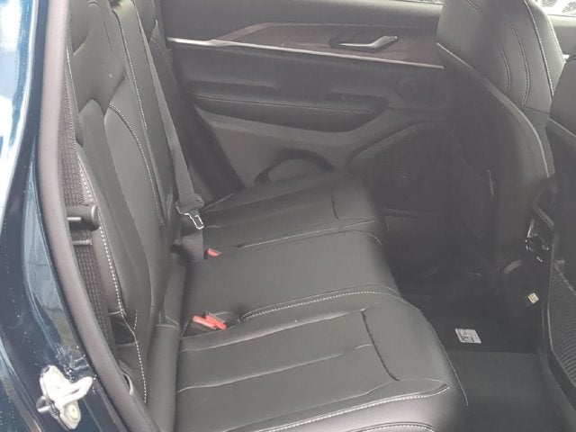 2027 Jeep Grand Cherokee GRAND CHEROKEE LIMITED 4X4