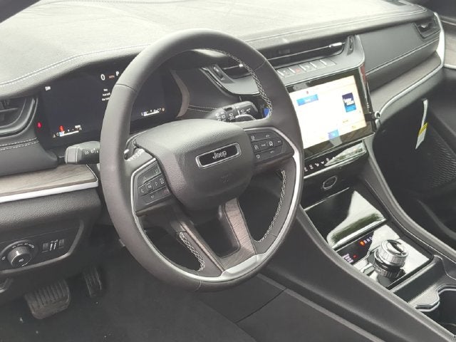 2027 Jeep Grand Cherokee GRAND CHEROKEE LIMITED 4X4