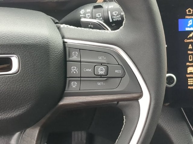 2027 Jeep Grand Cherokee GRAND CHEROKEE LIMITED 4X4