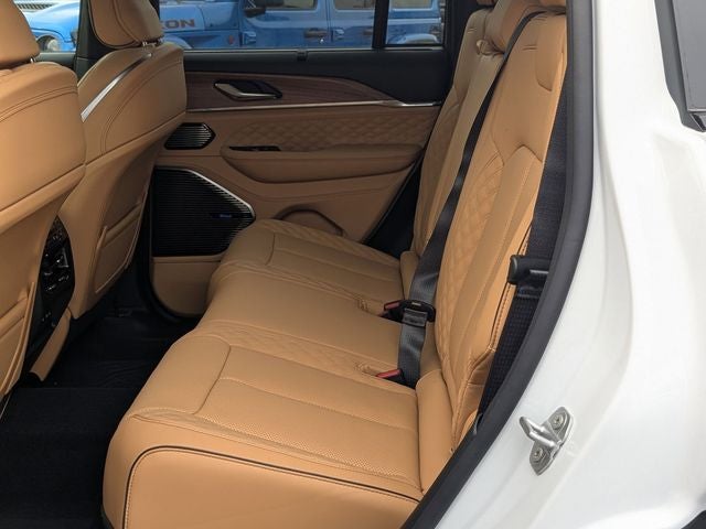 2026 Jeep Grand Cherokee GRAND CHEROKEE SUMMIT 4X4