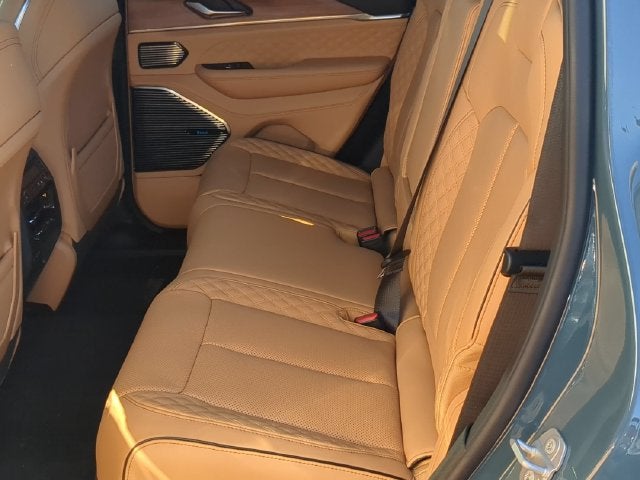 2027 Jeep Grand Cherokee GRAND CHEROKEE SUMMIT 4X4
