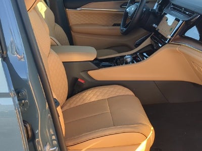 2027 Jeep Grand Cherokee GRAND CHEROKEE SUMMIT 4X4