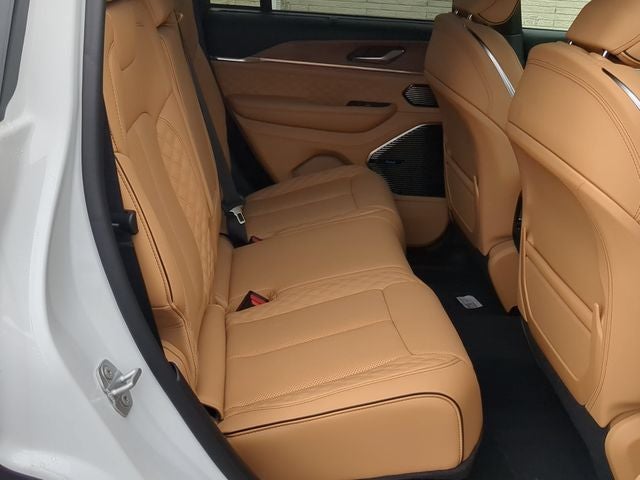 2027 Jeep Grand Cherokee Summit