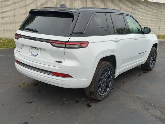 2027 Jeep Grand Cherokee Summit