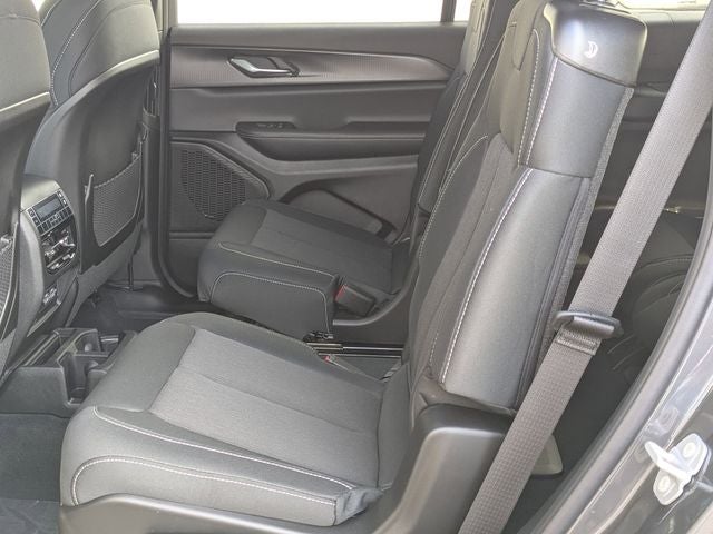 2026 Jeep Grand Cherokee GRAND CHEROKEE L LAREDO X 4X4