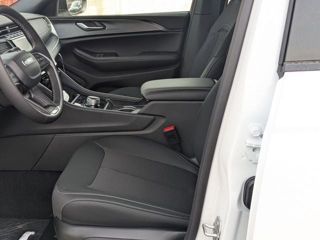 2026 Jeep Grand Cherokee GRAND CHEROKEE L LAREDO X 4X4