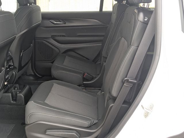 2026 Jeep Grand Cherokee GRAND CHEROKEE L LAREDO X 4X4