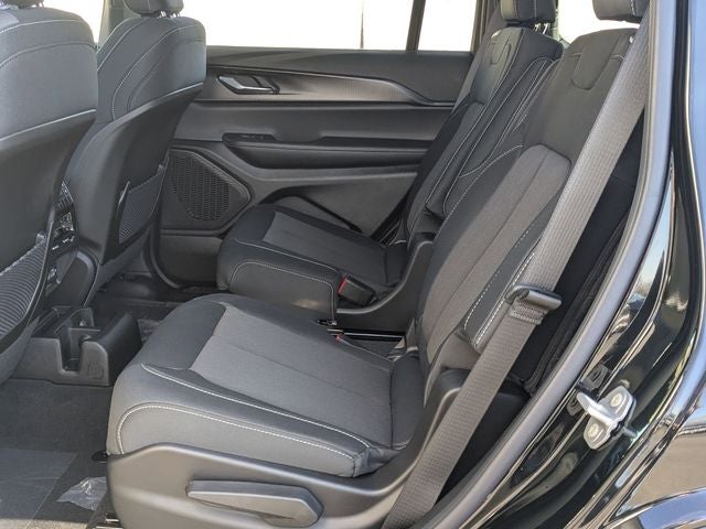 2026 Jeep Grand Cherokee GRAND CHEROKEE L LAREDO X 4X4