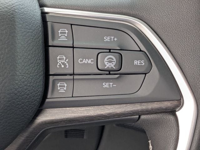 2026 Jeep Grand Cherokee GRAND CHEROKEE L LAREDO ALTITUDE 4X4