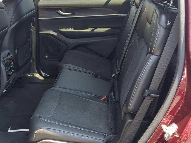 2026 Jeep Grand Cherokee GRAND CHEROKEE L LAREDO ALTITUDE 4X4