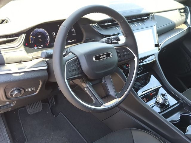 2026 Jeep Grand Cherokee GRAND CHEROKEE L LAREDO ALTITUDE 4X4