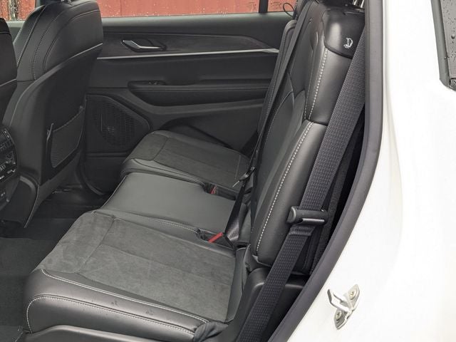 2026 Jeep Grand Cherokee GRAND CHEROKEE L LAREDO ALTITUDE 4X4