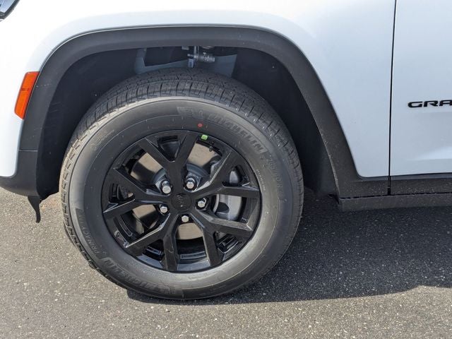2026 Jeep Grand Cherokee GRAND CHEROKEE L LAREDO ALTITUDE 4X4